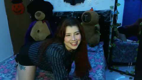 Snapshot of bellatrix_colen chatting on 4, 10, 2025 Aleja online show from 4, 10, 2025