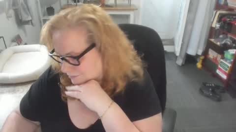 Snapshot of bellavoca chatting on 7, 11, 2025 Bellavoca online show from 7, 11, 2025