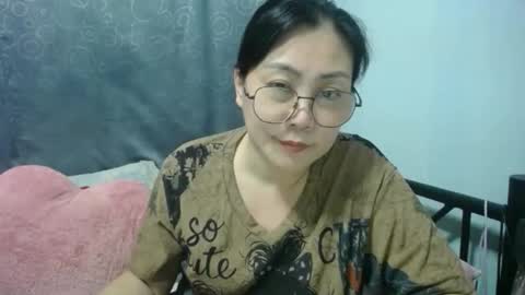 Bella online show from 4, 12, 2025