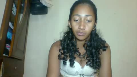 Snapshot of belle_annah chatting on 19, 5, 2026 belle_annah online show from 19, 5, 2026