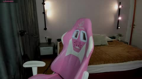 Belle online show from 9, 11, 2025