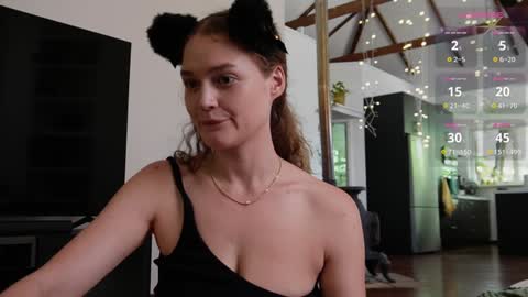 Snapshot of bellebabyboo chatting on 12, 12, 2024 BELLE online show from 12, 12, 2024