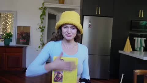 Snapshot of bellebabyboo chatting on 17, 12, 2024 BELLE online show from 17, 12, 2024