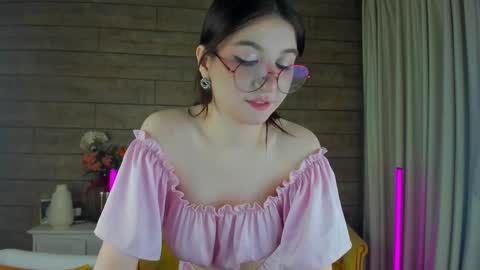 Snapshot of bellebellerose chatting on 23, 2, 2025 BelleBellerose online show from 23, 2, 2025