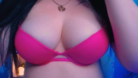 Snapshot of bellelovexx chatting on 12, 12, 2024 Hello I am kind friendly and cute girl online show from 12, 12, 2024
