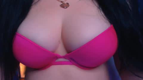 Snapshot of bellelovexx chatting on 16, 12, 2024 Hello I am kind friendly and cute girl online show from 16, 12, 2024
