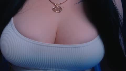 Snapshot of bellelovexx chatting on 19, 12, 2024 Hello I am kind friendly and cute girl online show from 19, 12, 2024