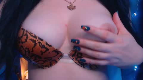 Snapshot of bellelovexx chatting on 29, 12, 2024 Hello I am kind friendly and cute girl online show from 29, 12, 2024