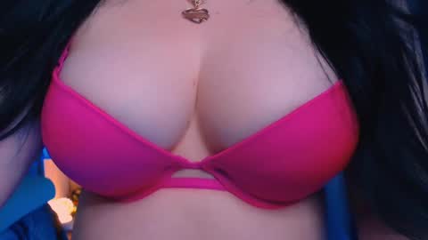 Snapshot of bellelovexx chatting on 18, 1, 2025 Hello I am kind friendly and cute girl online show from 18, 1, 2025