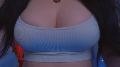 Snapshot of bellelovexx chatting on 10, 2, 2025 Hello I am kind friendly and cute girl online show from 10, 2, 2025