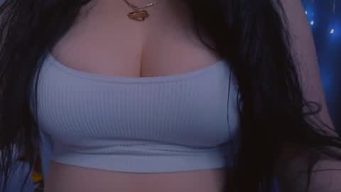 Snapshot of bellelovexx chatting on 18, 2, 2025 Hello I am kind friendly and cute girl online show from 18, 2, 2025