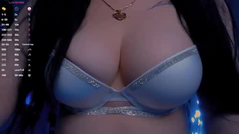 Snapshot of bellelovexx chatting on 20, 9, 2025 Hello I am kind friendly and cute girl online show from 20, 9, 2025