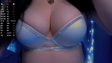 Snapshot of bellelovexx chatting on 21, 9, 2025 Hello I am kind friendly and cute girl online show from 21, 9, 2025