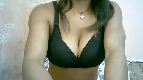 Snapshot of bellibellah chatting on 29, 4, 2026 BelliBellah online show from 29, 4, 2026