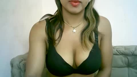 Snapshot of bellibellah chatting on 17, 5, 2026 BelliBellah online show from 17, 5, 2026