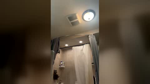 Snapshot of ben_dover10 chatting on 14, 12, 2025 Ben online show from 14, 12, 2025