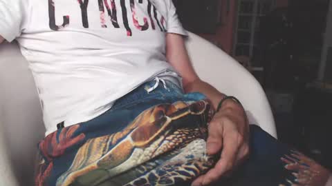 Snapshot of benijamin chatting on 13, 7, 2026 benijamin online show from 13, 7, 2026