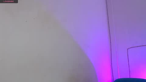 Snapshot of benji_hoter chatting on 11, 10, 2025 Benji Hoter online show from 11, 10, 2025