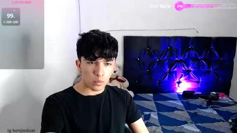 Snapshot of benji_hoter chatting on 9, 11, 2025 Benji Hoter online show from 9, 11, 2025