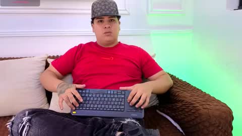 bennett_alejoo online show from 14, 5, 2026