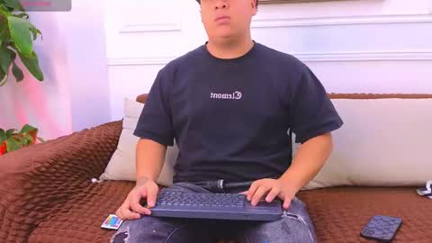 bennett_alejoo online show from 27, 5, 2026
