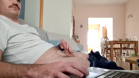 Snapshot of benoitgmx12 chatting on 21, 10, 2025 benoitgmx12 online show from 21, 10, 2025