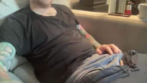 Snapshot of benwa_balls chatting on 17, 10, 2025 Nate Higgers online show from 17, 10, 2025