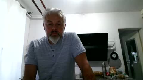 Snapshot of berg_boy chatting on 27, 5, 2026 Martin online show from 27, 5, 2026