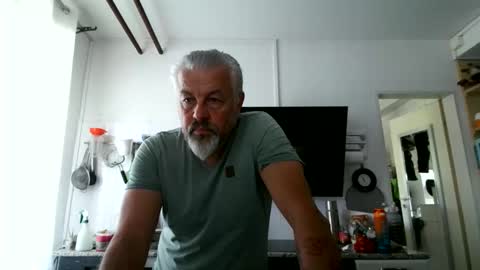 Snapshot of berg_boy chatting on 30, 5, 2026 Martin online show from 30, 5, 2026