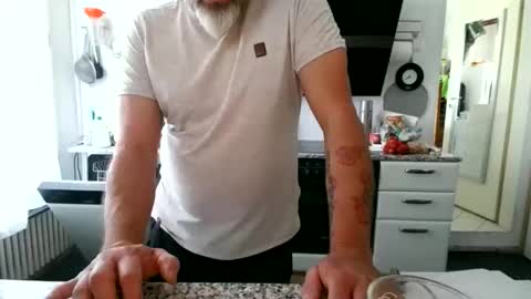 Snapshot of berg_boy chatting on 1, 6, 2026 Martin online show from 1, 6, 2026