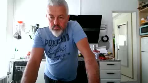 Snapshot of berg_boy chatting on 5, 6, 2026 Martin online show from 5, 6, 2026
