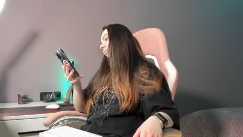 Snapshot of beriesniks chatting on 9, 3, 2025 BeriesNiks online show from 9, 3, 2025