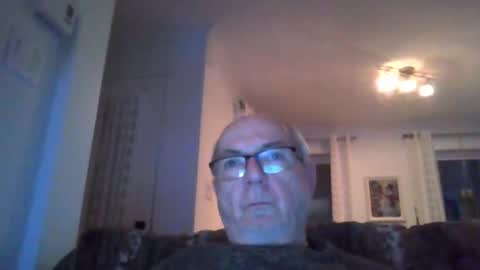 Snapshot of bernard1102 chatting on 9, 12, 2024 bernard1102 online show from 9, 12, 2024