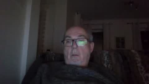 Snapshot of bernard1102 chatting on 16, 12, 2024 bernard1102 online show from 16, 12, 2024