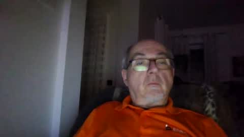 Snapshot of bernard1102 chatting on 31, 12, 2024 bernard1102 online show from 31, 12, 2024