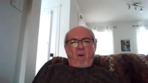 Snapshot of bernard1102 chatting on 3, 1, 2025 bernard1102 online show from 3, 1, 2025