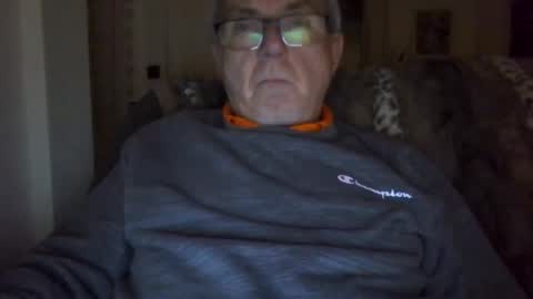 Snapshot of bernard1102 chatting on 8, 1, 2025 bernard1102 online show from 8, 1, 2025