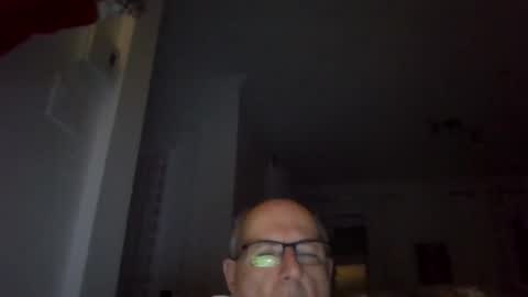 Snapshot of bernard1102 chatting on 15, 1, 2025 bernard1102 online show from 15, 1, 2025