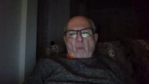 Snapshot of bernard1102 chatting on 20, 1, 2025 bernard1102 online show from 20, 1, 2025