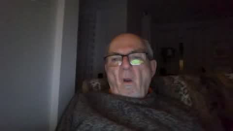 Snapshot of bernard1102 chatting on 23, 1, 2025 bernard1102 online show from 23, 1, 2025