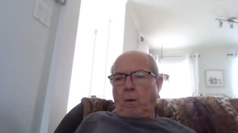 Snapshot of bernard1102 chatting on 28, 1, 2025 bernard1102 online show from 28, 1, 2025