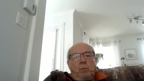 Snapshot of bernard1102 chatting on 21, 2, 2025 bernard1102 online show from 21, 2, 2025