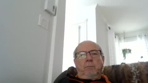 Snapshot of bernard1102 chatting on 26, 2, 2025 bernard1102 online show from 26, 2, 2025