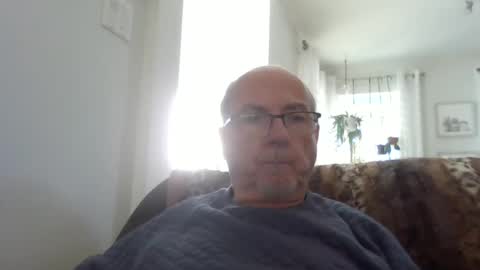 Snapshot of bernard1102 chatting on 13, 9, 2025 bernard1102 online show from 13, 9, 2025
