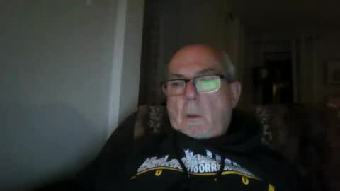 Snapshot of bernard1102 chatting on 16, 9, 2025 bernard1102 online show from 16, 9, 2025