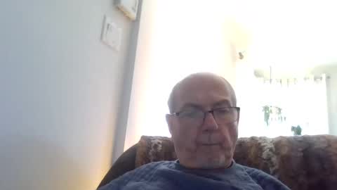 Snapshot of bernard1102 chatting on 21, 9, 2025 bernard1102 online show from 21, 9, 2025
