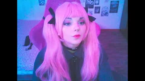 BerrieKitten online show from 13, 4, 2026