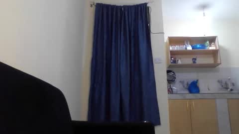 Snapshot of berry_twinkle chatting on 21, 10, 2025 Trizar online show from 21, 10, 2025
