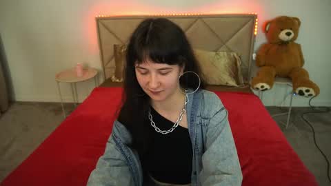 Snapshot of berrydiva chatting on 18, 5, 2026 Violette online show from 18, 5, 2026