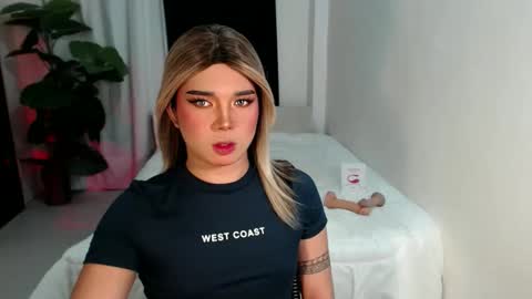 bestgirljulia online show from 5, 2, 2026